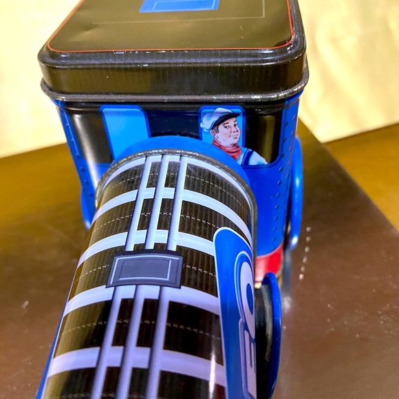 OREO TIN TRAIN VTG 1997 KEY & MUSIC BOX INSIDE PLAYS IT’S A SMALL WORLD NABISCO - Picture 9 of 13